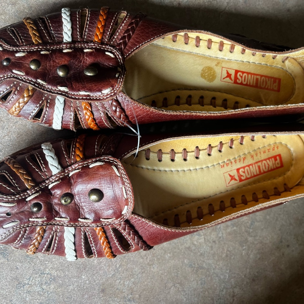 Leather Spanish style shoes